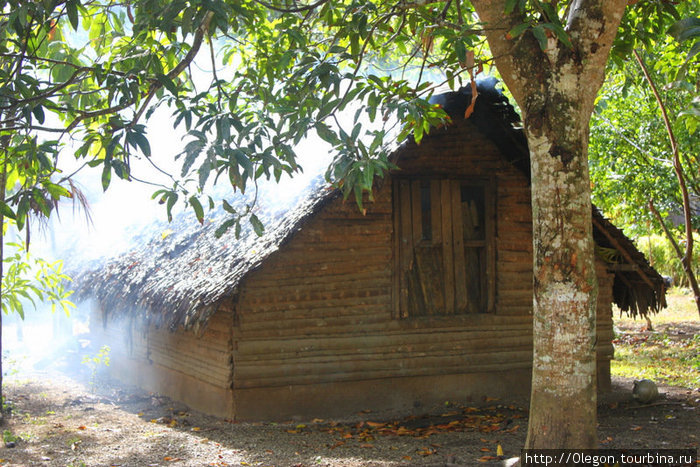 Растопленная баня- пар валит со всех щелей Остров Эфате, Вануату