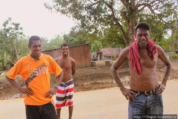 Местные подростки- совсем не агресивные Вануату