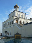 Ханский мавзолей и православный храм.