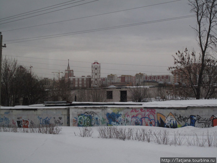 графити и Москва вдали Москва, Россия