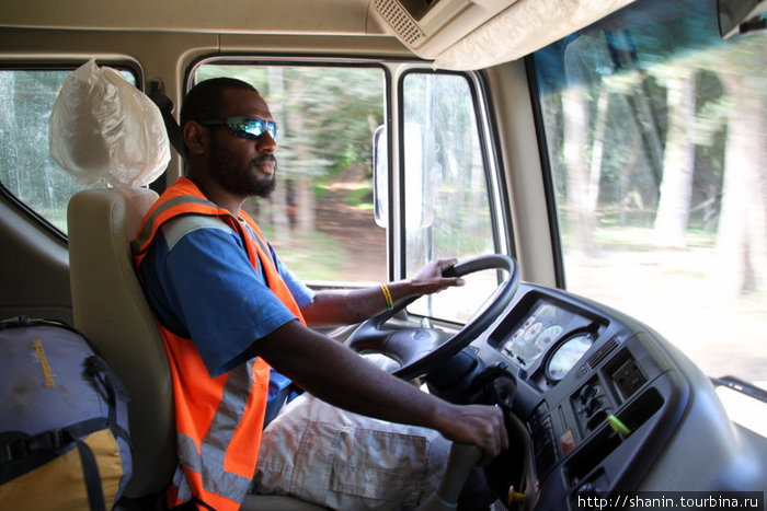 В кабине попутного грузовика Остров Эфате, Вануату