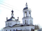 Путь к мемориалу русской славы начинается от Богородицкого храма