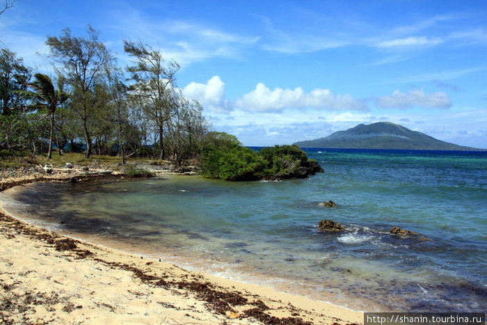На краю пляжа Остров Эфате, Вануату