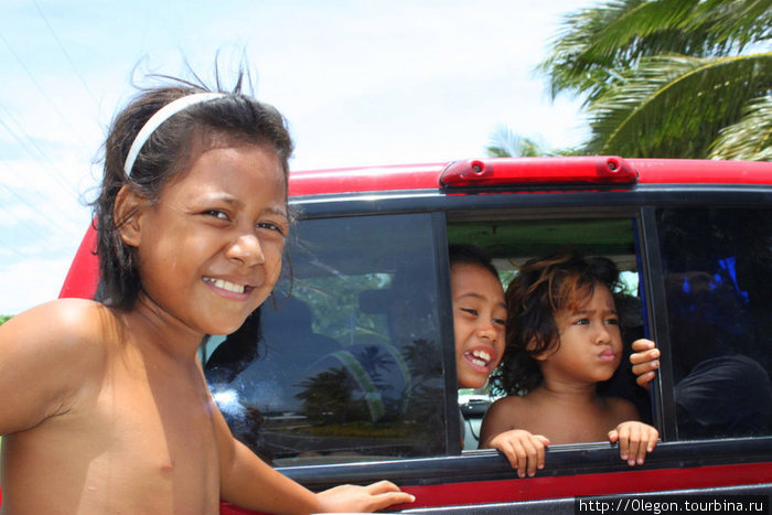 В кузове пикапа- автостопом. Самоа