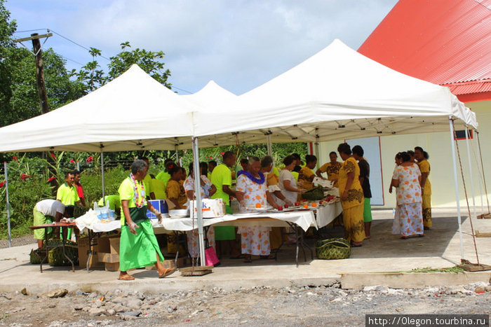 Подготовка к празднику Остров Уполу, Самоа
