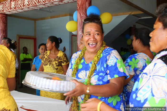 Люди радуются и это приятно Остров Уполу, Самоа