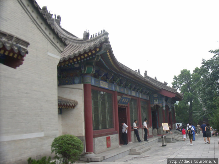 Сиань:Большая Пагода Диких Гусей :Храм Сюань Цзана Сиань, Китай