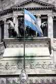 Аргентинский флаг на здании Парламента