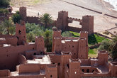 Внутри делать нечего, реставрируют в Марокко, превращая древность в новодел.