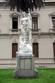 Статуя древнеримской богини