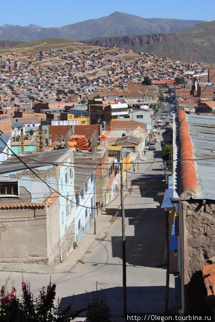 Вид на город сверху Потоси, Боливия