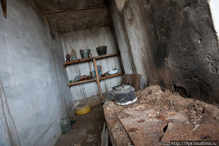 Многим людям этот домик спас жизнь. Нукус, Узбекистан