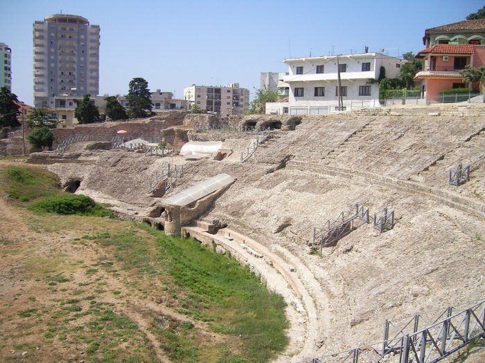 Римский амфитеатр / Roman Amphitheater