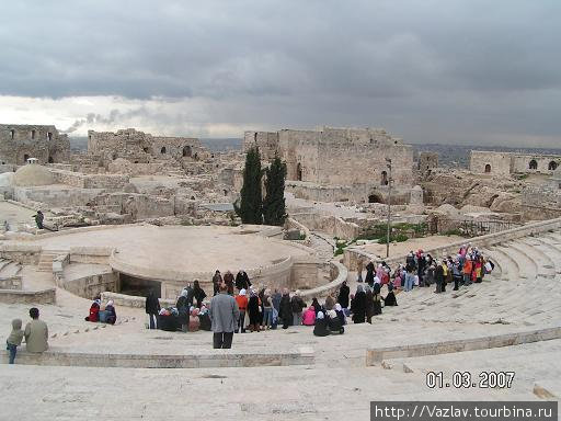Древний амфитеатр Алеппо, Сирия
