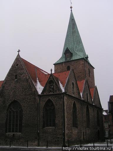 Боковой вид на церковь Брауншвейг, Германия