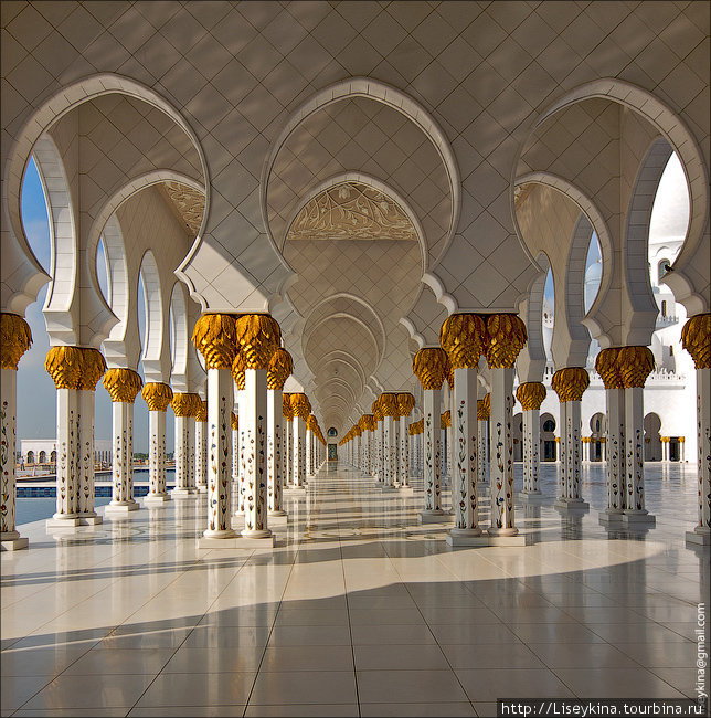 Абу-Даби. Мечеть шейха Заида Абу-Даби, ОАЭ