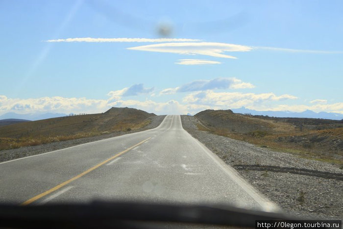 Длинные дороги, километры проносятся со скоростью от 130 до 150 в час Аргентина