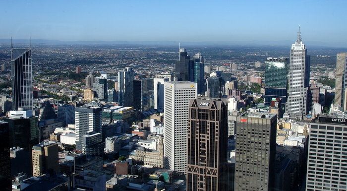 если считать высоту до крыши (несколько зданий в Австралии выше Риалто-Тауэрс, если учитывать высоту шпиля или антенны). Мельбурн, Австралия