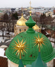 Вид на купола храма со звонницы.