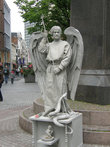 Живая скульптура в Антверпене.