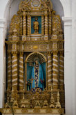 Главный алтарь собора позолочен и носит имя Святой Екатерины Александрийской. Старые картины на сторонах алтаря отражают жизненный путь и мученическую смерть этой святой.