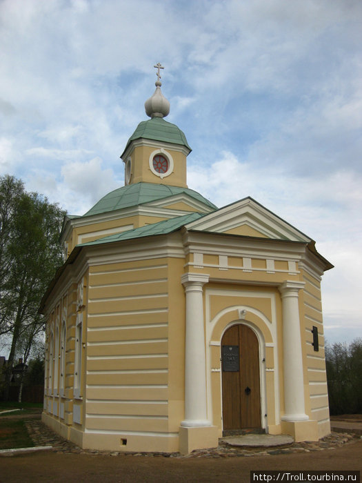 Бывшая Полковая церковь Тихвин, Россия