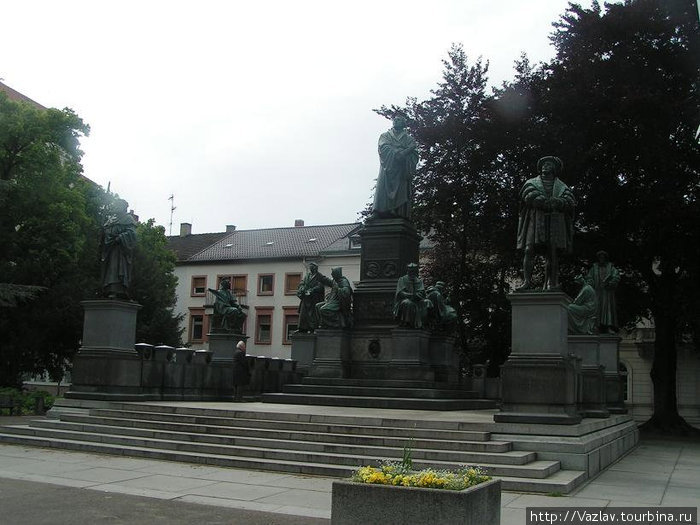 Мемориал Лютера Вормс, Германия