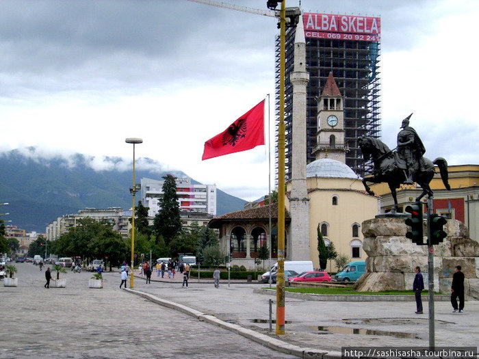 Тирана Тирана, Албания