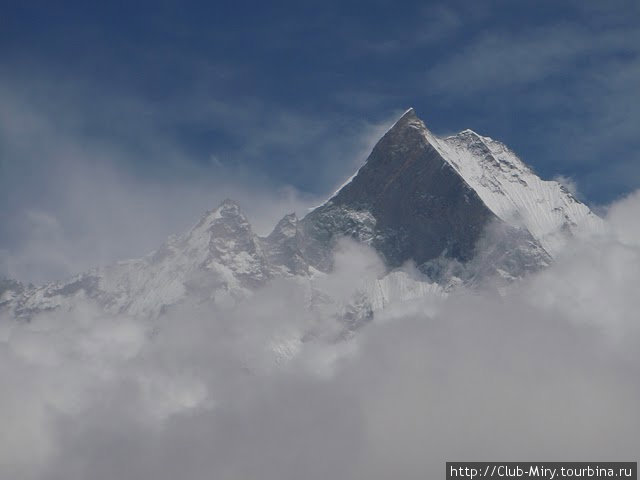 Мачапуччаре (6997м) — Рыбий хвост, священная гора, на которую запрещены восхождения. Одна из обителей Шивы. Национальный парк Аннапурны, Непал