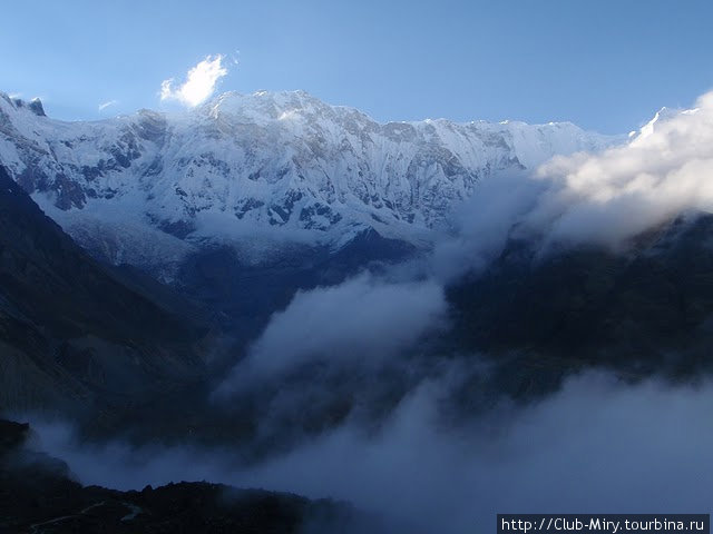 Аннапурна — богиня урожая. Первый «восьмитысячник», покорившийся человеку. Самая опасная гора планеты, смертность при восхождениях — 40% Аннапурна Национальный Парк, Непал