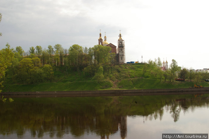 Западная Двина. Вид на Успенский Собор. Витебск, Беларусь