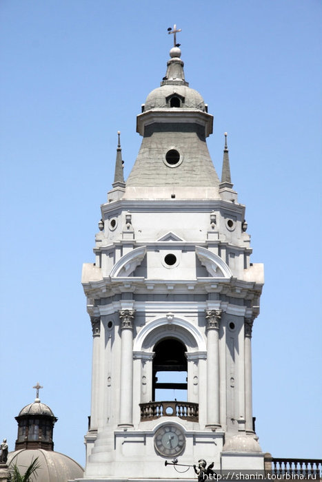 Башня с часами Лима, Перу