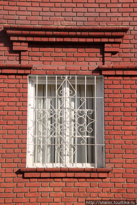 Окно с решеткой Трухильо, Перу