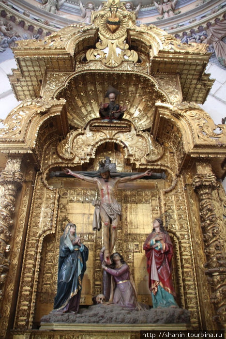 Распятие в церкви Святой Клары Трухильо, Перу