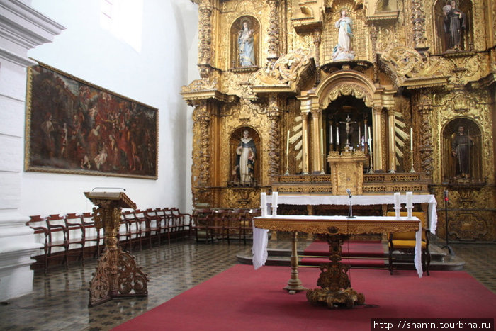 В церкви Святой Клары Трухильо, Перу