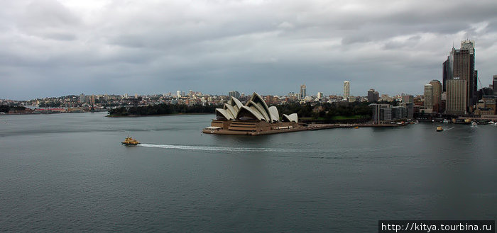 Вид на город с портового моста Сидней, Австралия