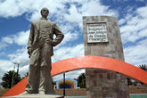 Памятник Хосе Олмедо