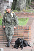 Охранник с собакой