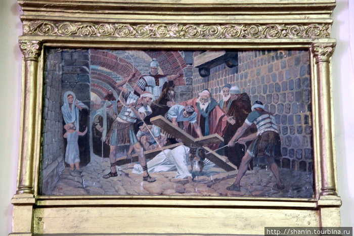 Картина на стене собора со сценой из Библии Кукута, Колумбия