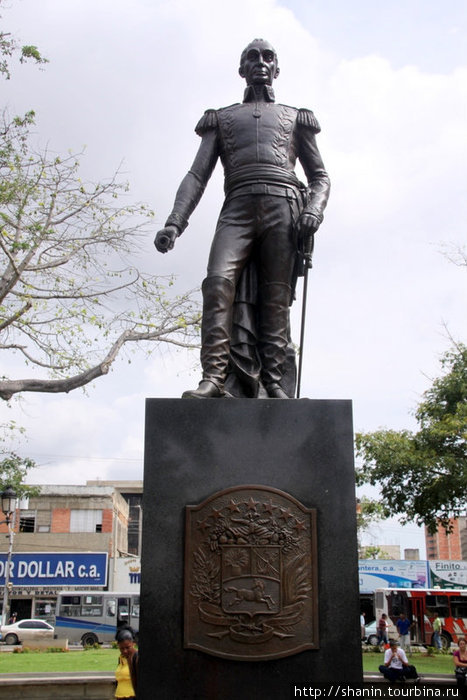 Памятник Симону Боливару Порламар, Венесуэла