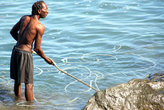 Рыбак с веревкой