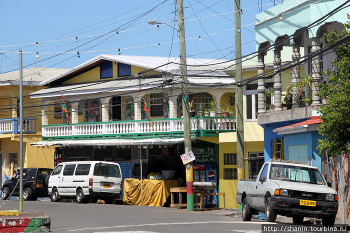 Центральная улица Гояве, Гренада