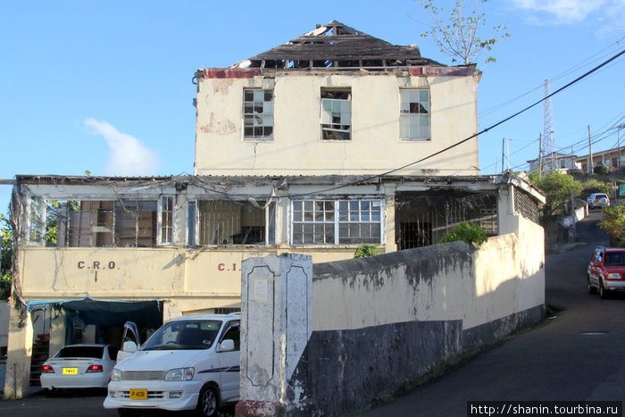 Заброшенный дом у форта Сент-Джорджес, Гренада