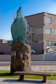 Памятник  птице у стании Сиретоко-Шари