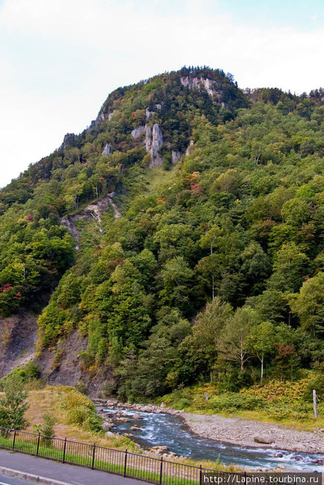 Ущелье Соункё и река Исикари в районе Соункё Онсэн Национальный парк Дайсецудзан, Япония