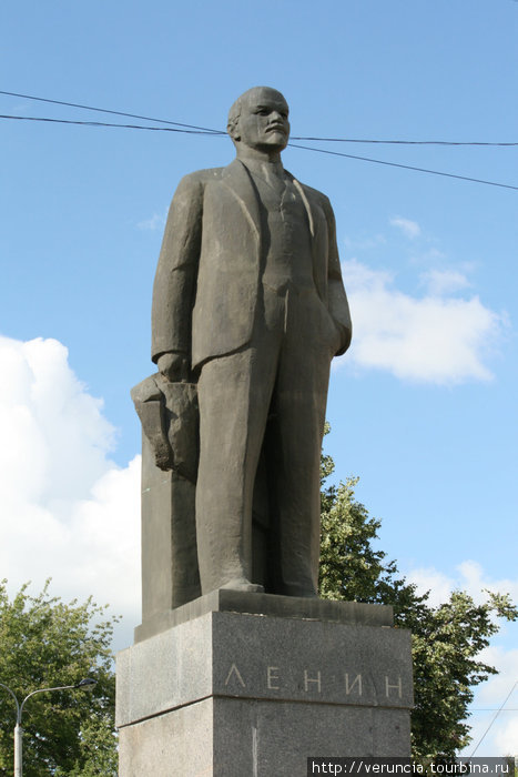 Памятник вождю пролетариата. Рузаевка, Россия
