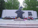 В канун 50-летия города был открыт мемориал, посвященный ратному и трудовому подвигу горожан в годы войны (автор И. Б. Скрипкин). В канун 9 мая 2010 года на мемориале был вновь зажжён Вечный огонь