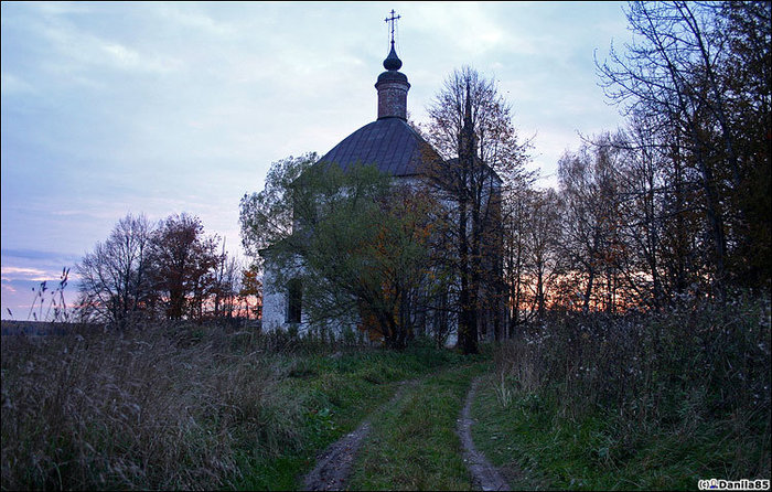 Деревни-деревни-деревни, серые избы и брошеные церкви. Судогда, Россия