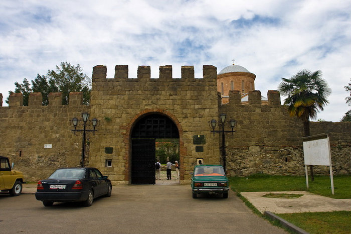 Входные ворота Пицунда, Абхазия