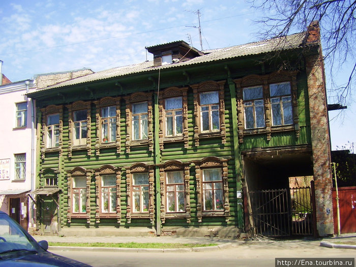 Деревянный дом — старинное наследие Рыбинска Рыбинск, Россия